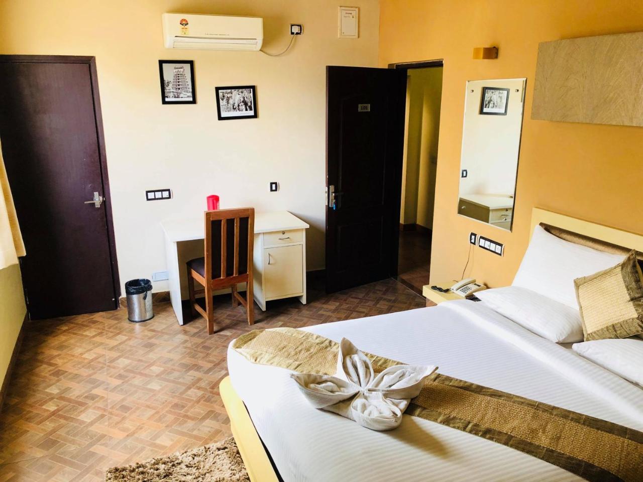 Emerald Suites Koramangala Бангалор Экстерьер фото